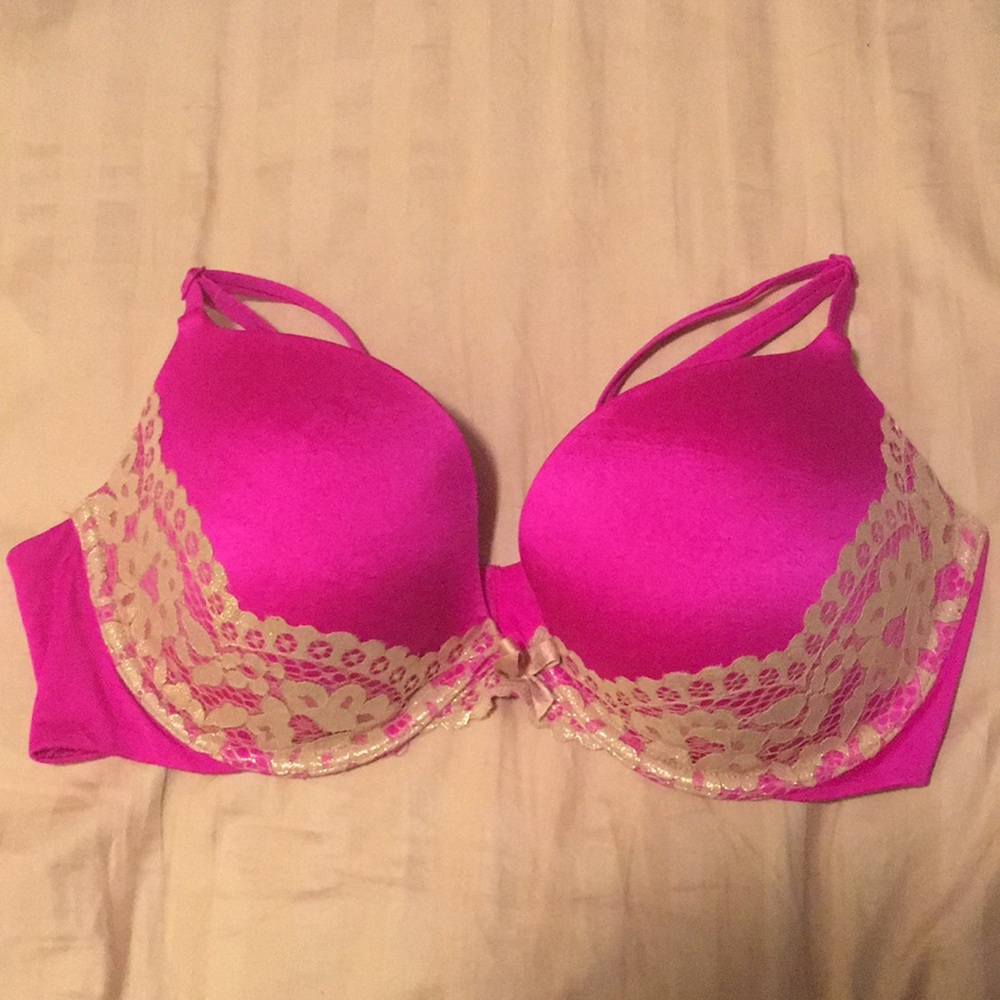 Victoria’s Secret Very Sexy Push-Up bra